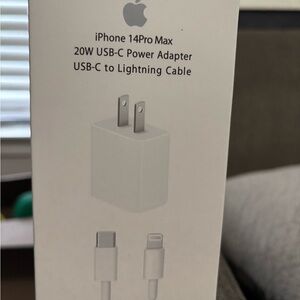 Apple USB-C Power Adapter 20W